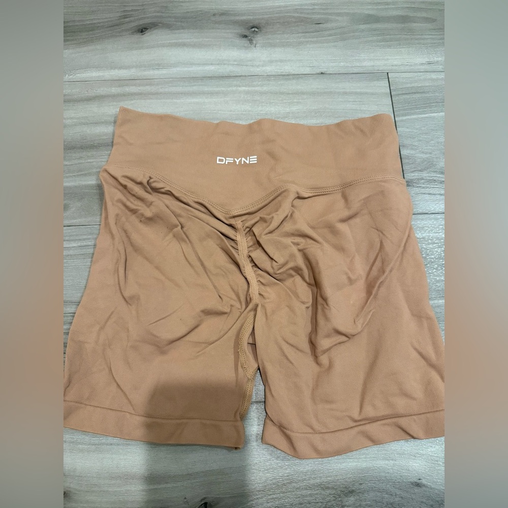 DFYNE Dynamic Shorts | 4.5" - Tawny Brown - S